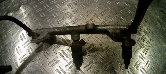 Renault Espace II Fuel main line pipe 0132418a1 nenustatytta