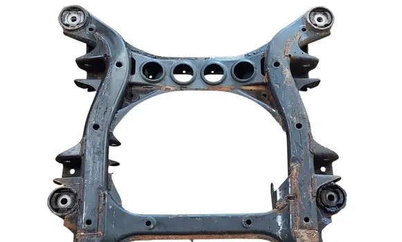 Volkswagen Touareg II Front subframe 7P0400025