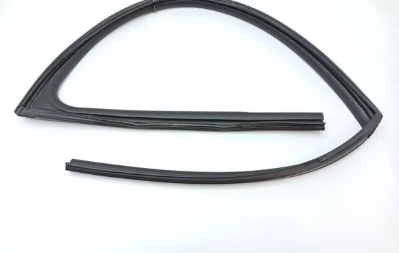 Hyundai Ioniq 5 Rubber seal front door window/glass 
