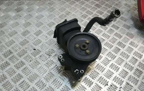 BMW X5 E53 Power steering pump 2249949