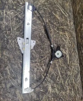 Mazda CX-9 Rear window lifting mechanism without motor
