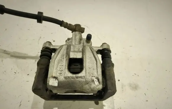 Ford Kuga I Rear brake caliper K157R1529