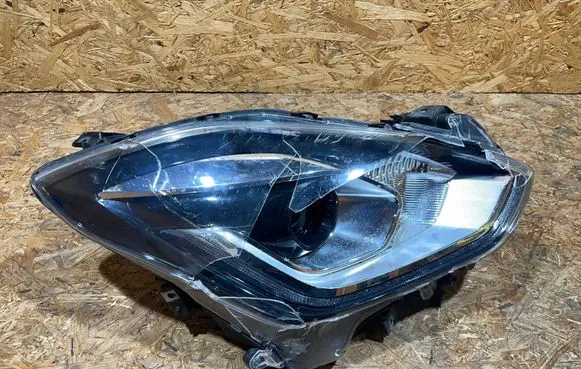 Suzuki Swift III Headlight/headlamp W2966 S2511C006-M