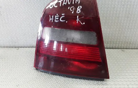 Skoda Octavia Mk1 (1U) Rear/tail lights ZSB1U6945095