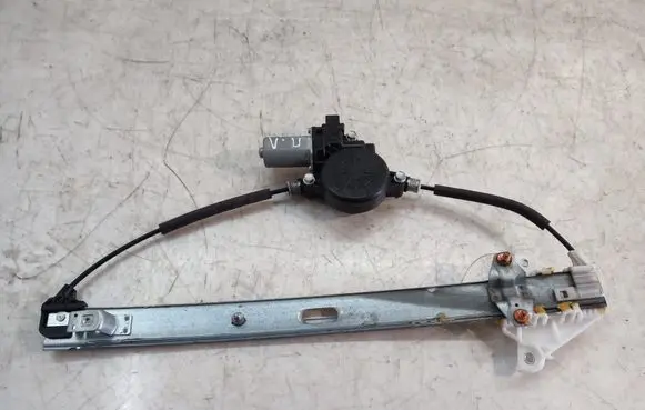 Mazda CX-5 Front door window regulator with motor