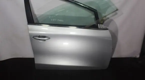 KIA Ceed Front door