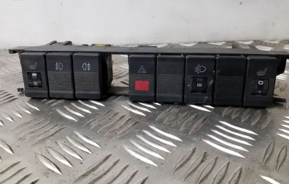 Audi A6 S6 C4 4A Hazard light switch 4A0941509A