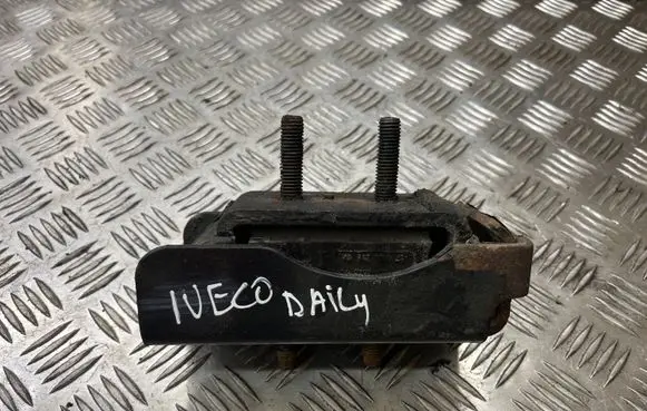 Iveco Daily 35 - 40.10 Engine mount bracket