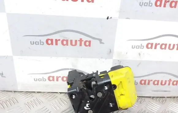 Volvo V70 Front door lock 8650547