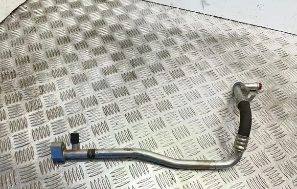Air conditioning (A/C) pipe/hose