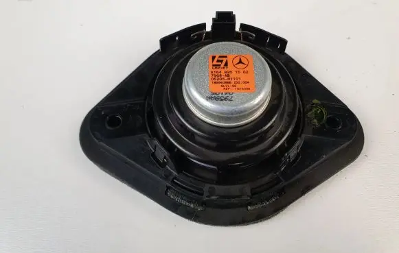Mercedes-Benz ML W164 Panel speaker A1648201502