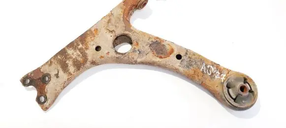 Toyota Avensis T250 Front lower control arm/wishbone