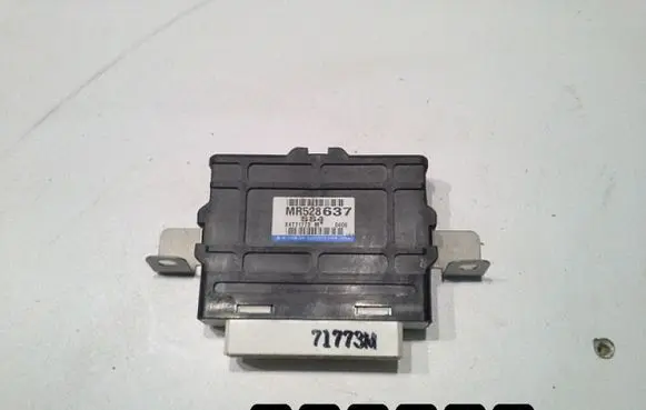 Mitsubishi Pajero Engine control unit/module mr528637