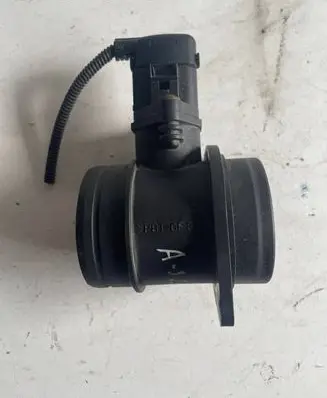 Audi A3 S3 8P Mass air flow meter 0281002531 038906461E