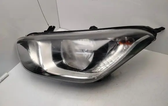 Hyundai i20 (PB PBT) Headlight/headlamp 15D18