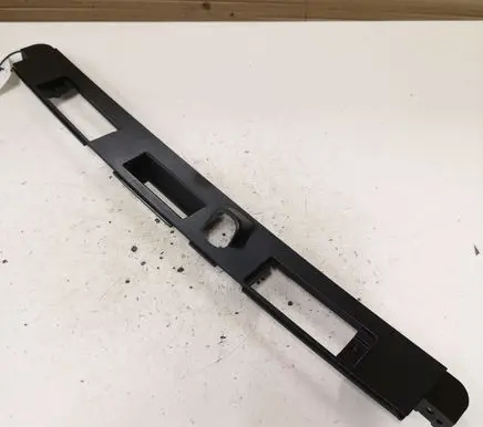KIA Xceed Trunk door license plate light bar 87312J7310