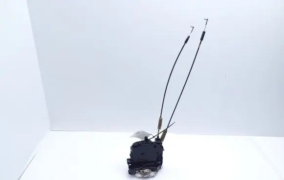 Mitsubishi Outlander Front door lock