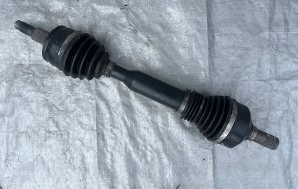Jeep Cherokee Front wheel hub JEEP CHEROKEE TRAILHAWK PÓŁOŚ PRAWA KOMPLETNA 3.2 4X4