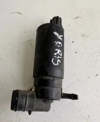 Toyota Yaris Windscreen/windshield washer pump