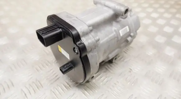 Lexus ES 250 - 300 - 330 Air conditioning (A/C) compressor (pump) 8837033050 0424001100