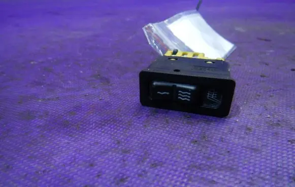 BMW 3 E36 Seat heating switch 61311387917