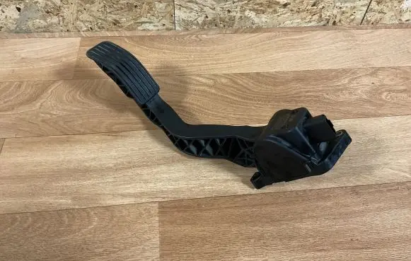 Citroen C4 I Accelerator throttle pedal 9680565880 0280755041