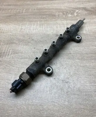 Toyota Avensis T250 Fuel main line pipe 8945871010
