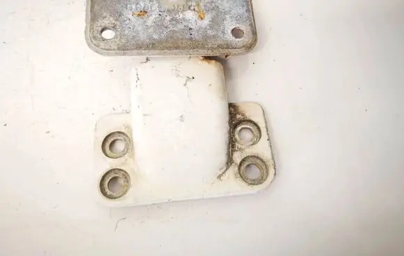 Peugeot Boxer Rear door lower hinge