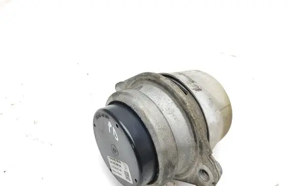 Engine mount bracket