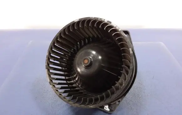 Opel Agila A Heater fan/blower 381000010