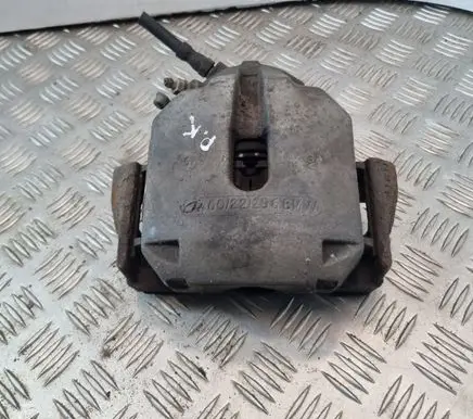 BMW 5 E39 Front brake caliper 6022296
