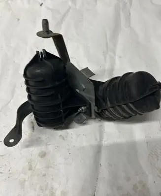 BMW 5 E60 E61 Vacuum air tank 11652247620