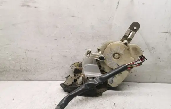 Mazda 626 Rear door lock