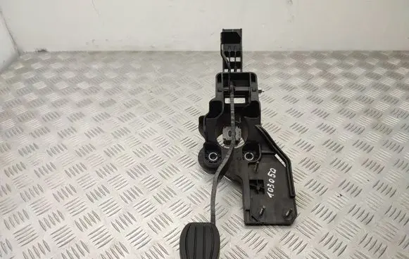 Toyota Proace Brake pedal 9833570080