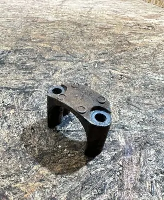 Mercedes-Benz C W203 Sway bar bush bracket, front A2033232740