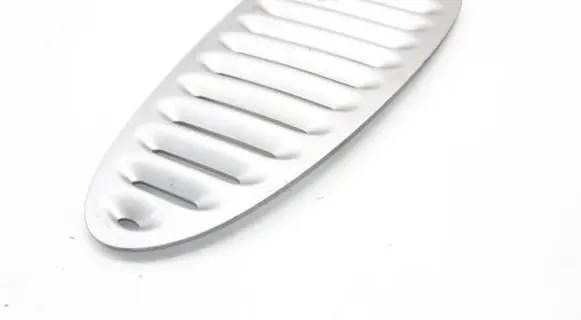 Jaguar XK8 - XKR Quarter panel pressure vent HJB6371AA