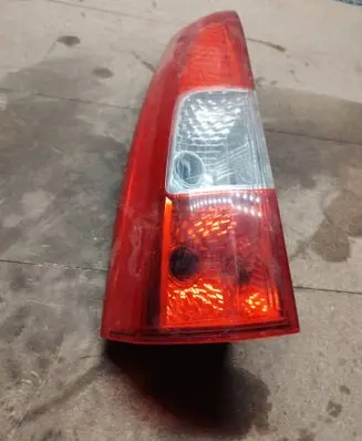 Volvo V70 Rear/tail lights 160985l