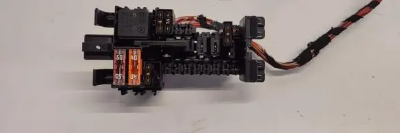 Mercedes-Benz GLC C253 Relay mounting block A2059067200