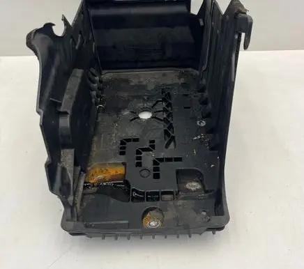 Battery box tray
