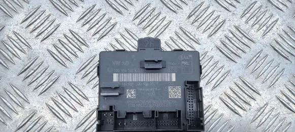 Volkswagen e-Golf Door control unit/module 5Q0959592K 5Q0959592F