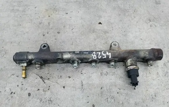 Renault Scenic II - Grand scenic II Fuel main line pipe 8200330912