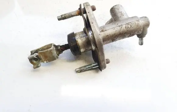 Honda CR-V Clutch master cylinder 6d07
