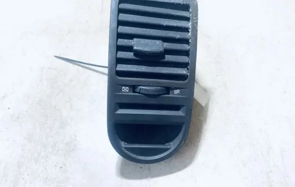 KIA Carnival Dash center air vent grill 0k53a6471x ets05kf2