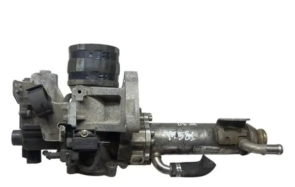 Volvo XC90 EGR valve cooler 880765R 880172N