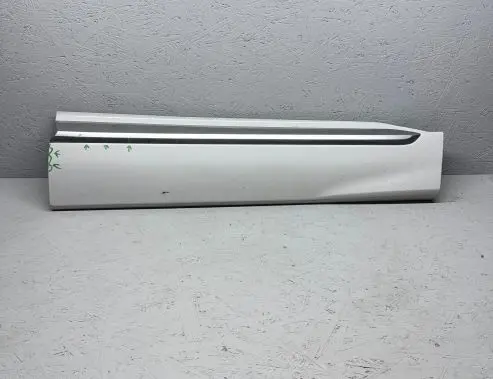 Hyundai Santa Fe Front door trim (molding) S1877AB220