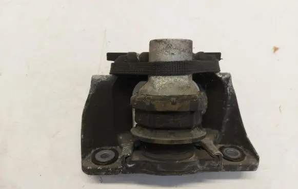 Volvo XC90 Engine mount vacuum valve 31330588-JLK01