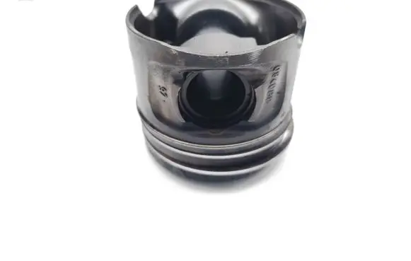 BMW 5 E60 E61 Piston N47D20A 084088