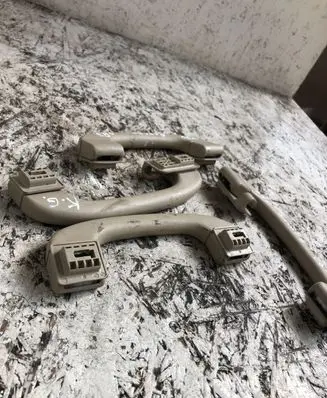 BMW 3 E90 E91 A set of handles for the ceiling 