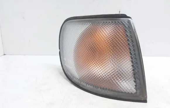Nissan Sunny Front indicator light