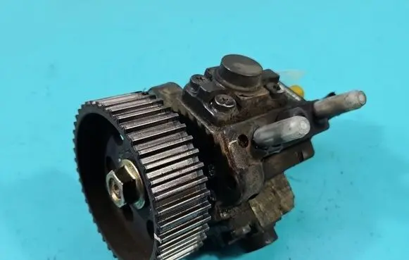 Opel Zafira B Fuel injection high pressure pump 0445010156 IMPRK1565617